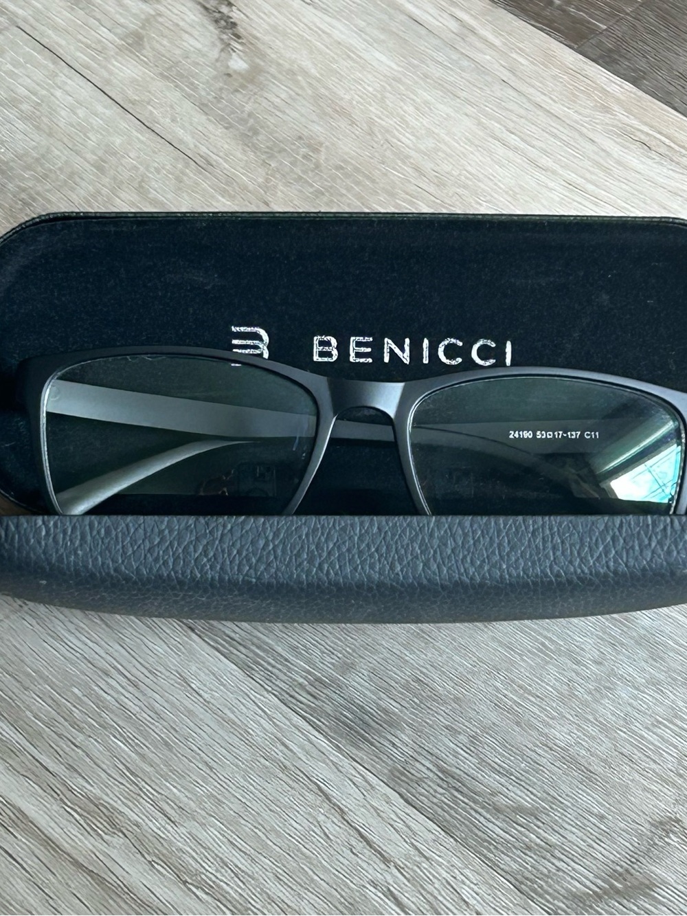 Benicci Blue Light Blocking Glasses - Matte Black Frame with Case - Picture 5 of 5